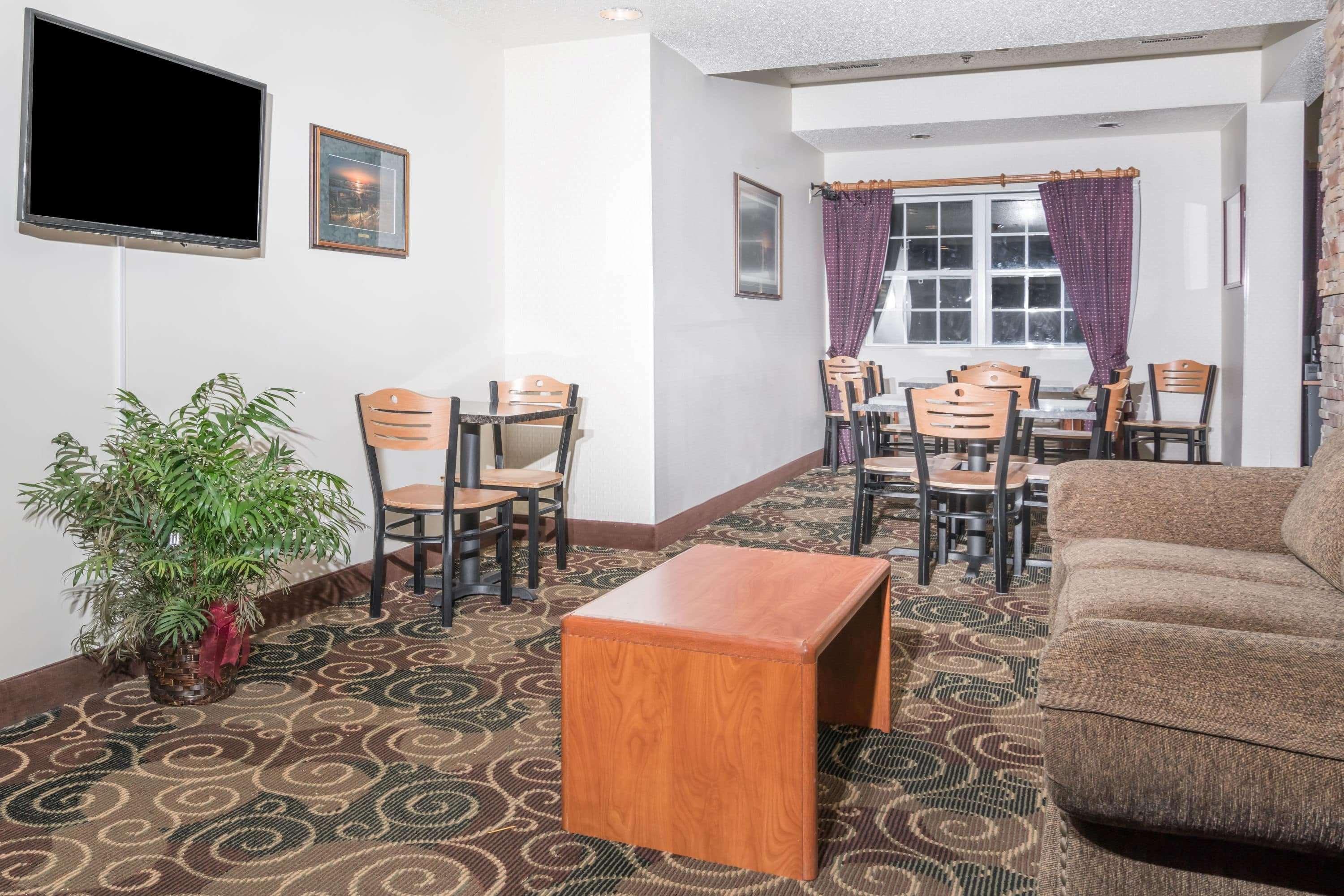 Microtel Inn & Suites By Wyndham Rice Lake Exteriör bild