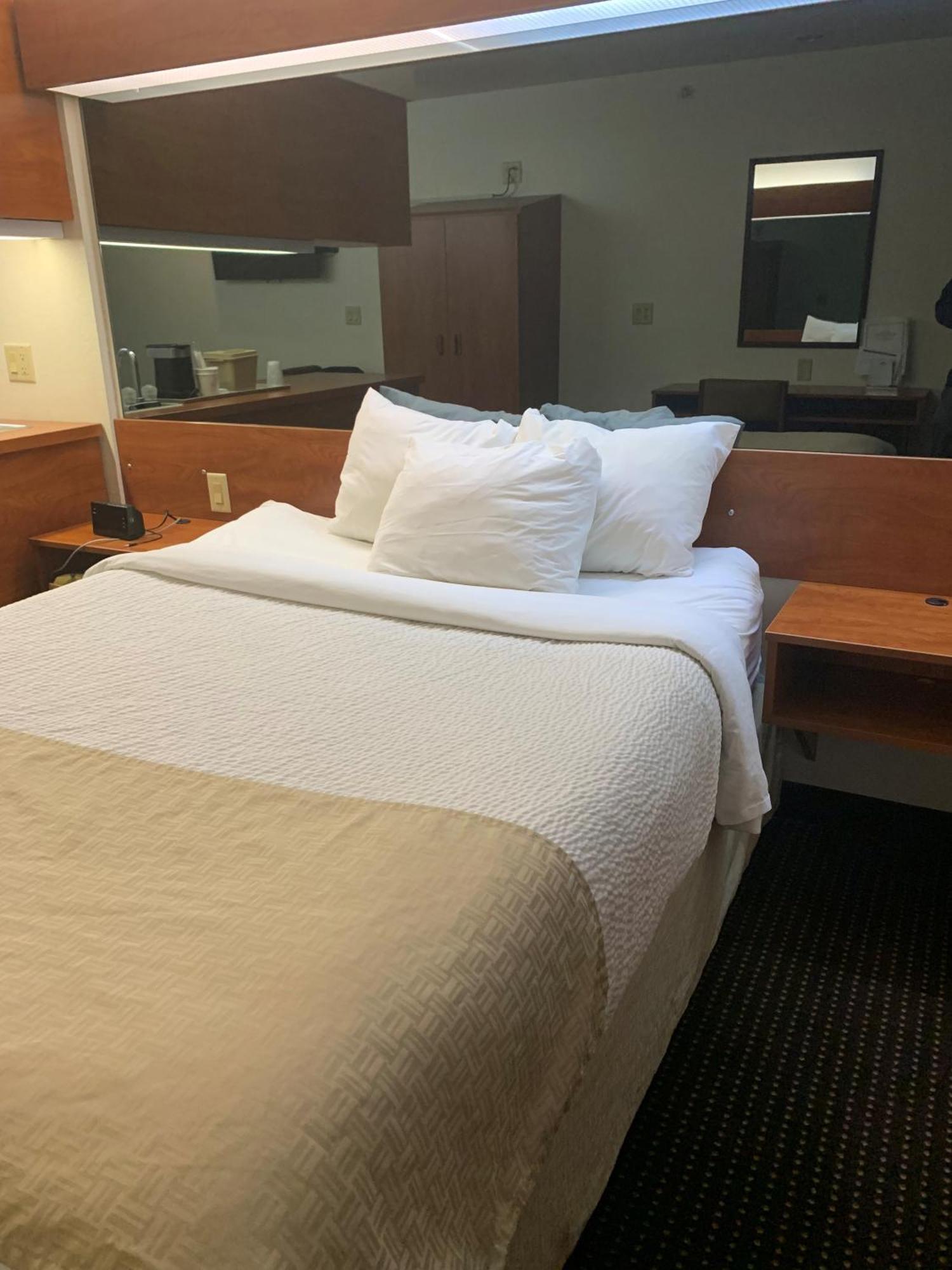 Microtel Inn & Suites By Wyndham Rice Lake Exteriör bild