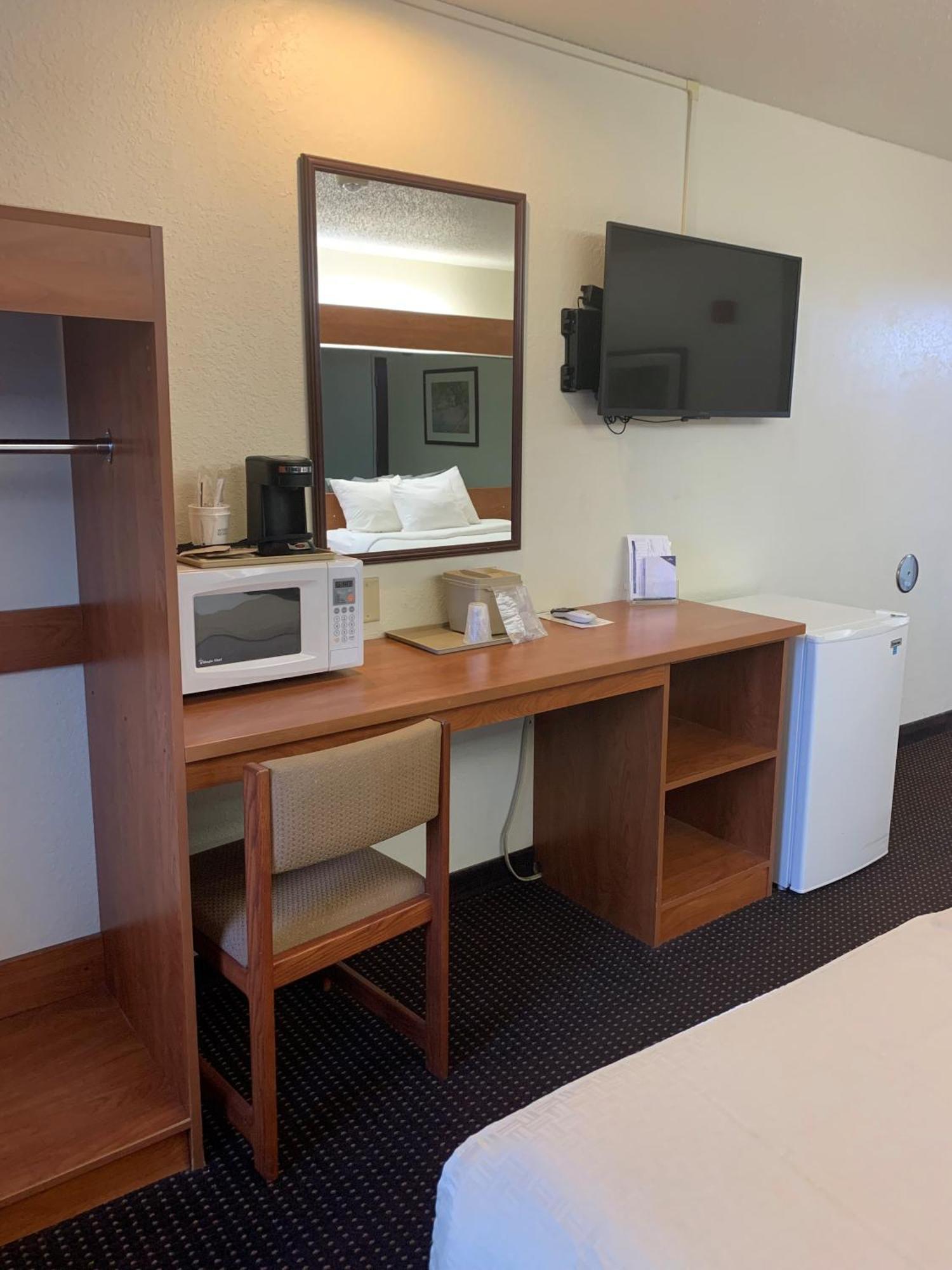 Microtel Inn & Suites By Wyndham Rice Lake Exteriör bild